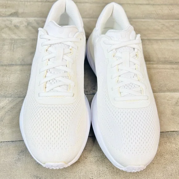 Lululemon Men’s All White Beyondfeel Running Shoes Size 10.5 - Picture 5 of 7
